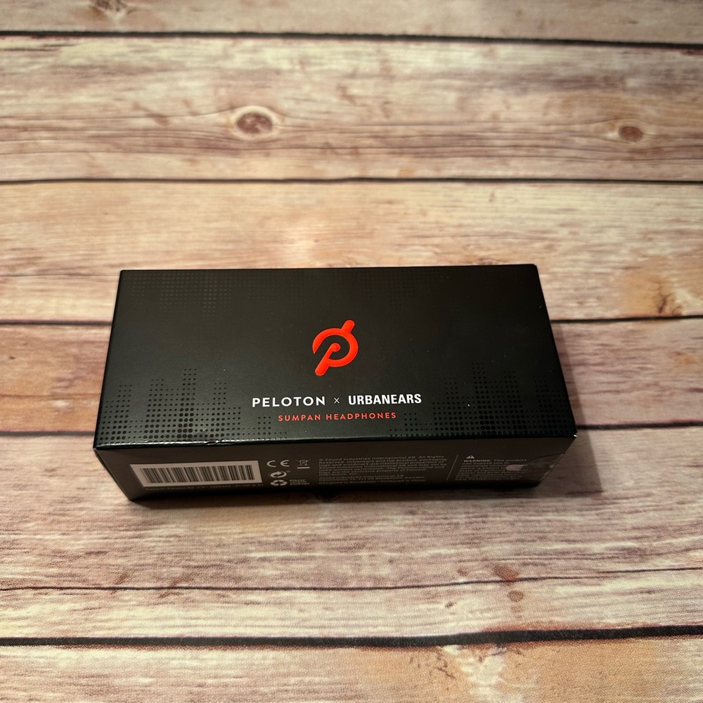 **NEW** Peloton Urbanears Black Sumphon Headphones